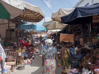 Le secteur du marché d'Adawlato qui abrite des chaussures en provenance du Ghana, Photo Jean Sovon 